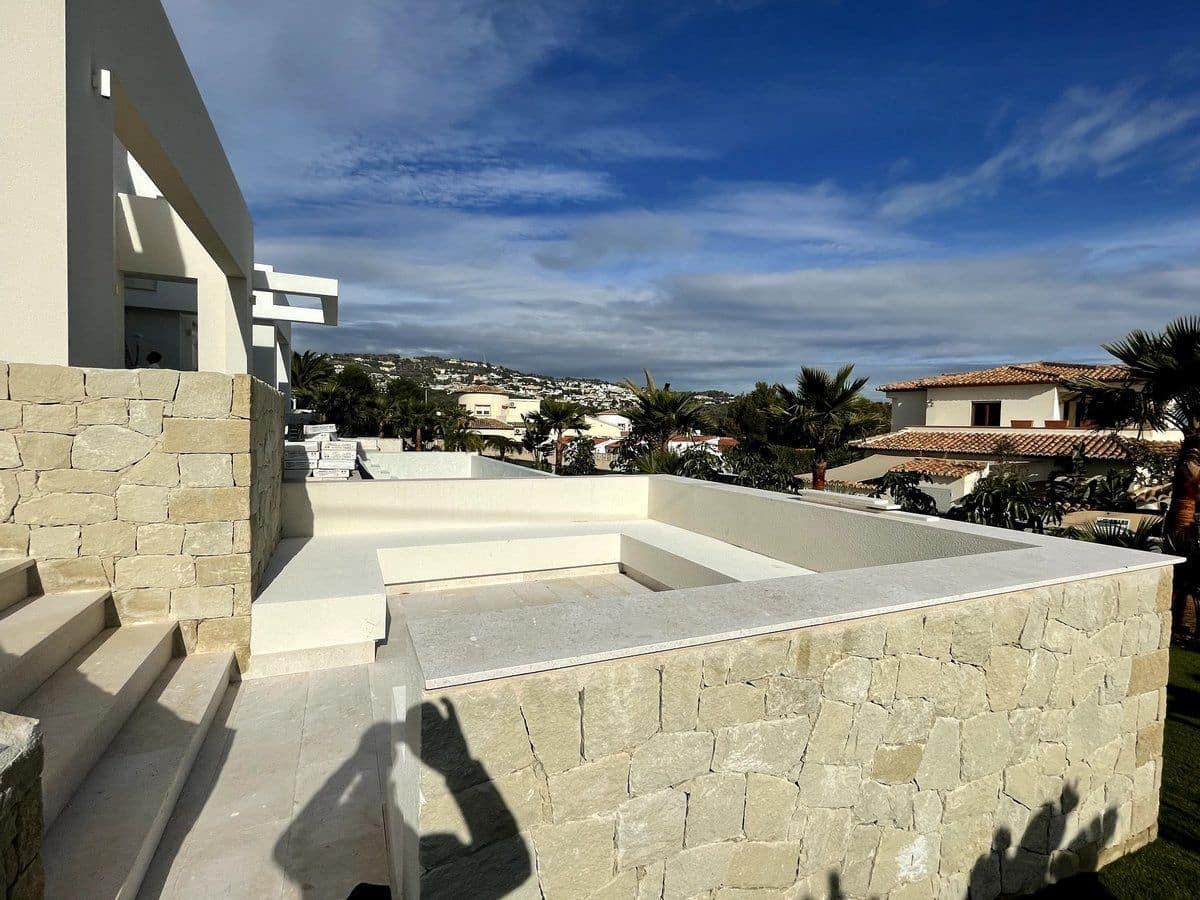 4 bedroom Villa for sale in Benissa with pool - € 2,260,000 (Ref: 8770008)