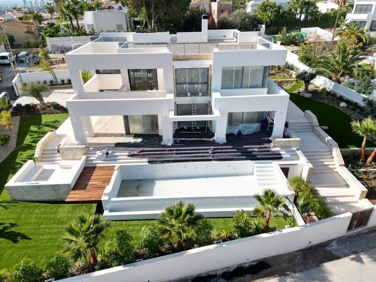 4 bedroom Villa for sale in Benissa with pool - € 2,260,000 (Ref: 8770008)