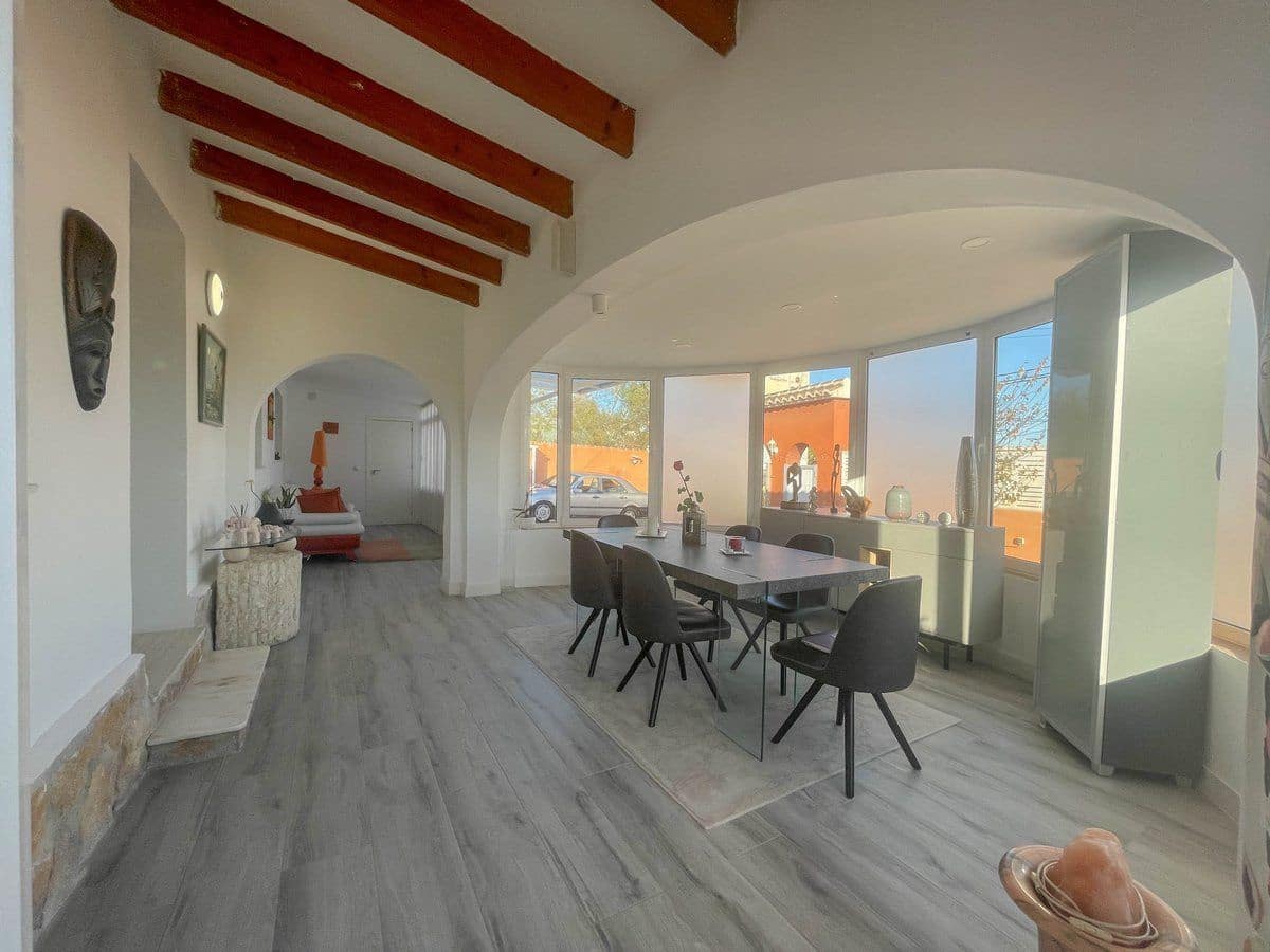 3 Zimmer Villa zu verkaufen in Calpe / Calp mit Pool Garage - 535.000 € (Ref: 8797134)