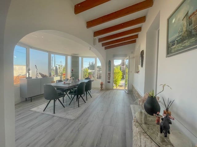 3 Zimmer Villa zu verkaufen in Calpe / Calp mit Pool Garage - 535.000 € (Ref: 8797134)