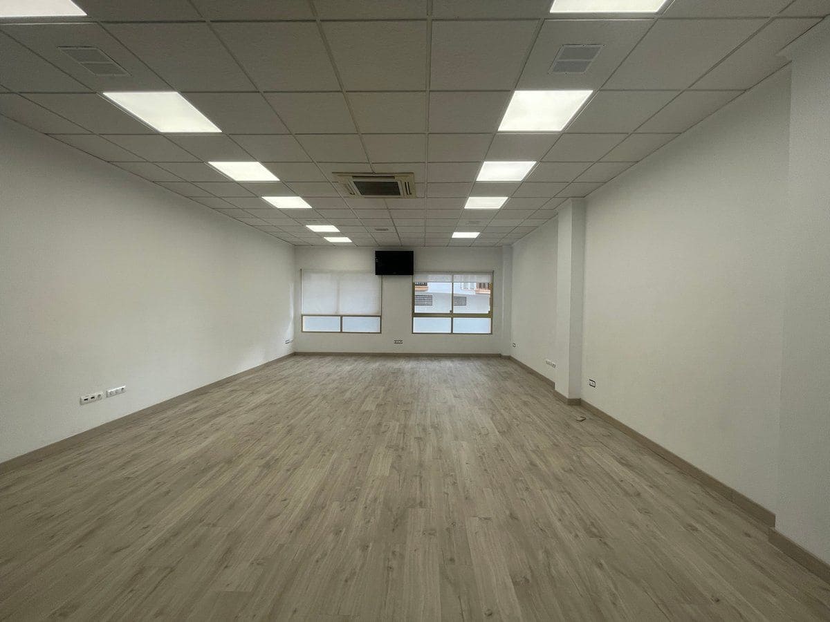 Kommersiell til salgs i Calpe / Calp - € 185 000 (Ref: 8797137)