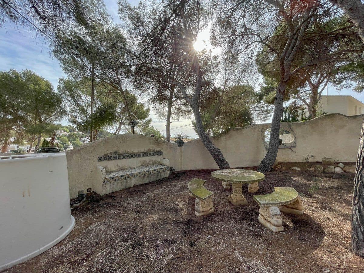 6 bedroom Villa for sale in Benissa with garage - € 690,000 (Ref: 8848762)