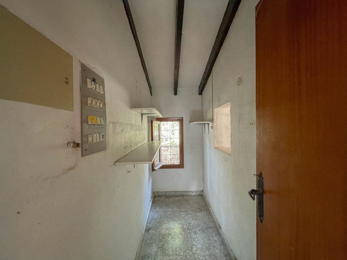 6 bedroom Villa for sale in Benissa with garage - € 690,000 (Ref: 8848762)