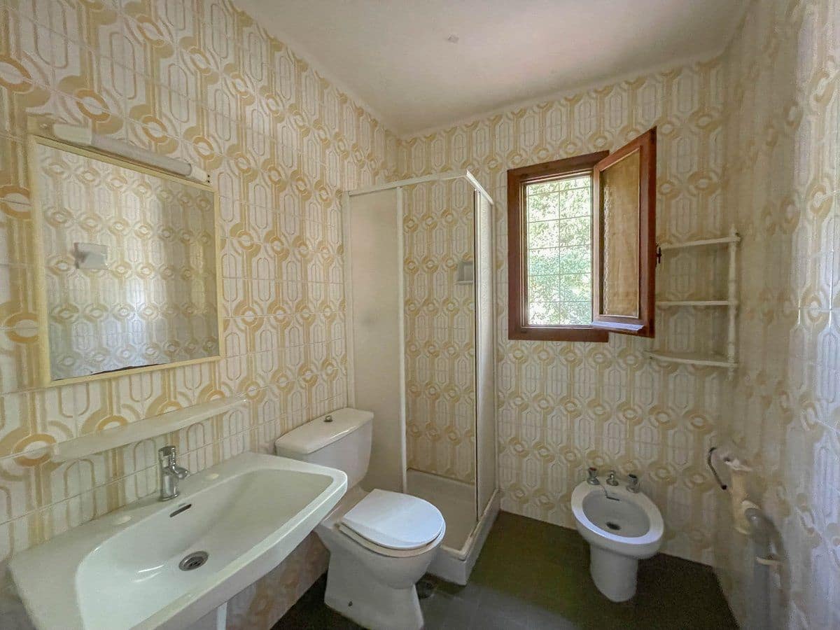 6 bedroom Villa for sale in Benissa with garage - € 690,000 (Ref: 8848762)