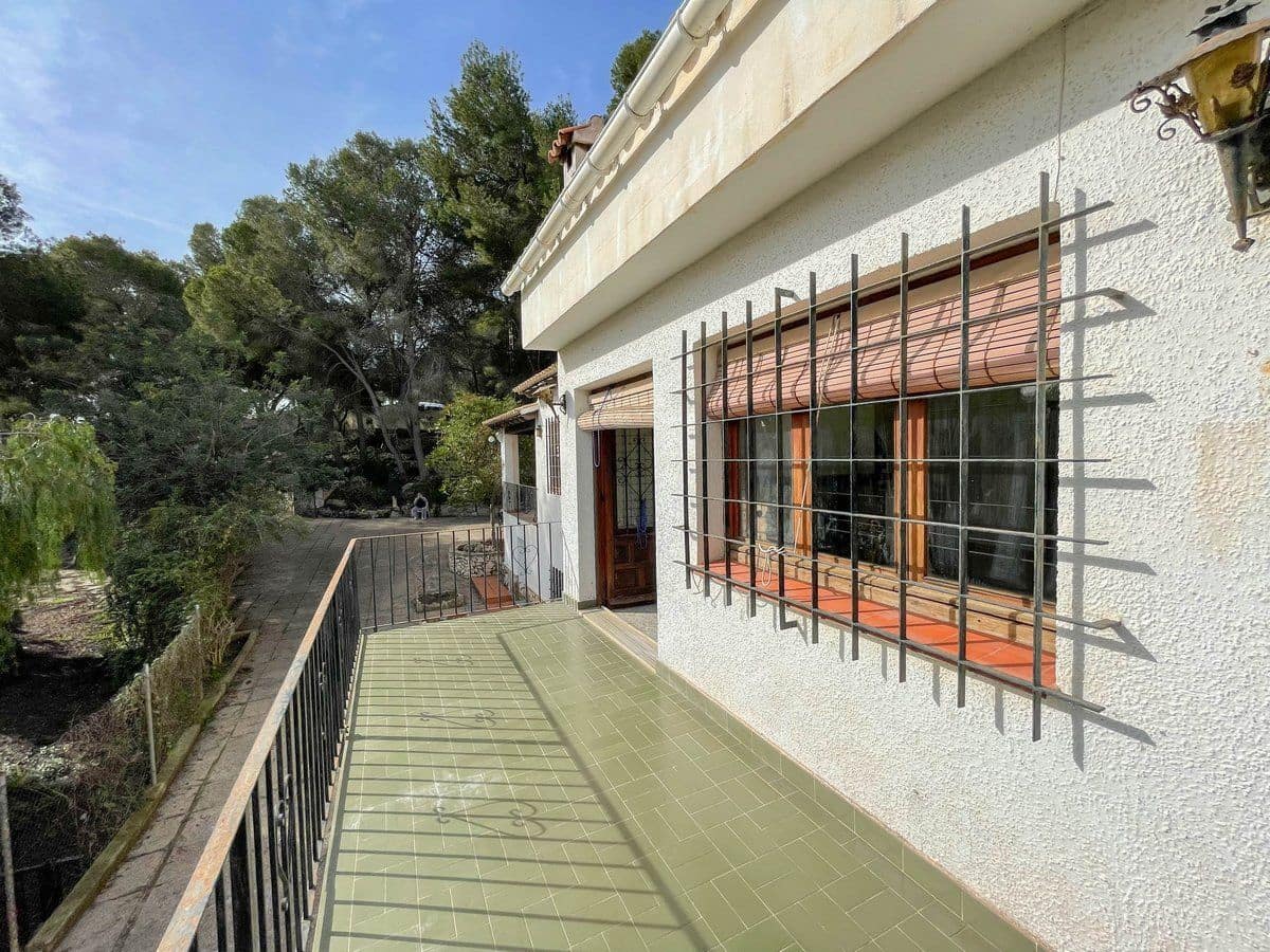 6 bedroom Villa for sale in Benissa with garage - € 690,000 (Ref: 8848762)