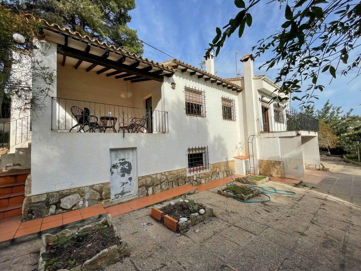 6 bedroom Villa for sale in Benissa with garage - € 690,000 (Ref: 8848762)