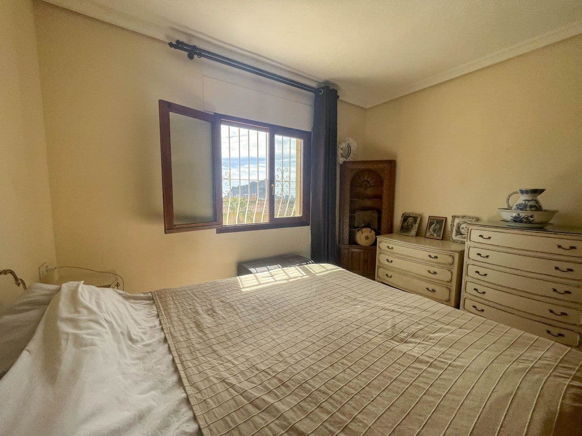 3 bedroom Villa for sale in Calpe / Calp with pool garage - € 490,000 (Ref: 8881320)