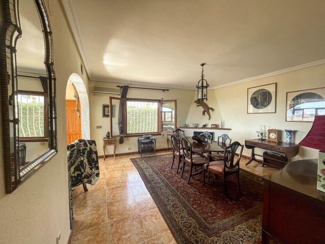 3 bedroom Villa for sale in Calpe / Calp with pool garage - € 490,000 (Ref: 8881320)