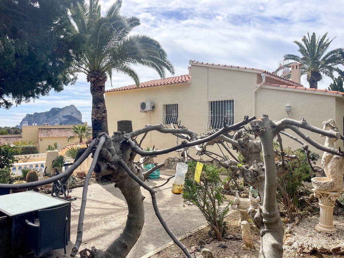 3 bedroom Villa for sale in Calpe / Calp with pool garage - € 490,000 (Ref: 8881320)