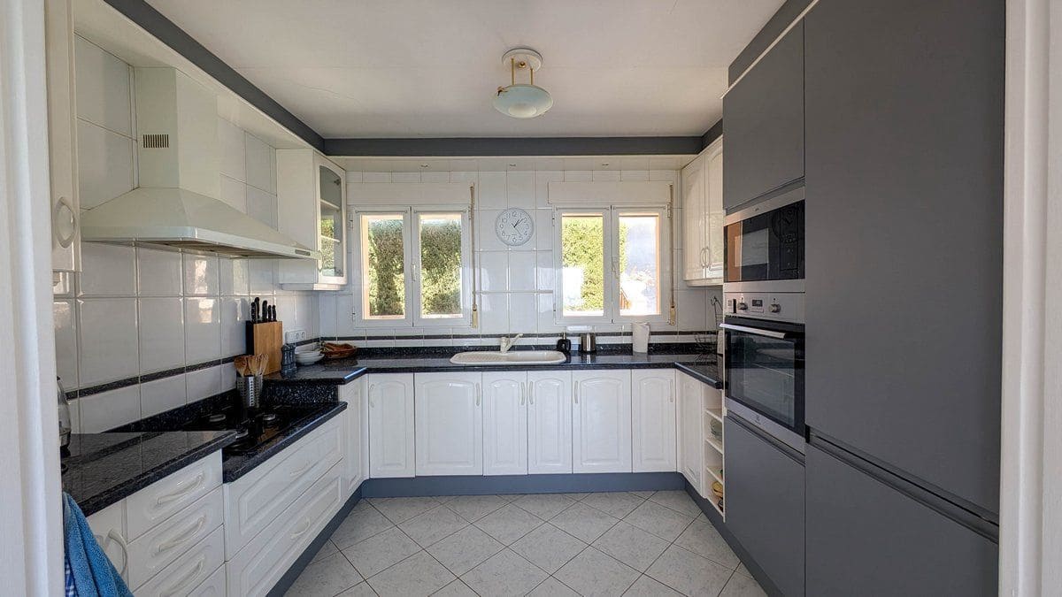 4 soverom Villa til salgs i Calpe / Calp med svømmebasseng garasje - € 899 000 (Ref: 8892130)