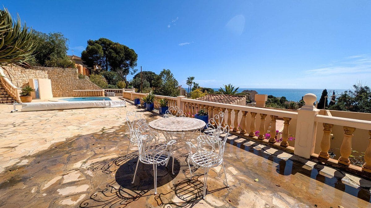 4 soverom Villa til salgs i Calpe / Calp med svømmebasseng garasje - € 899 000 (Ref: 8892130)