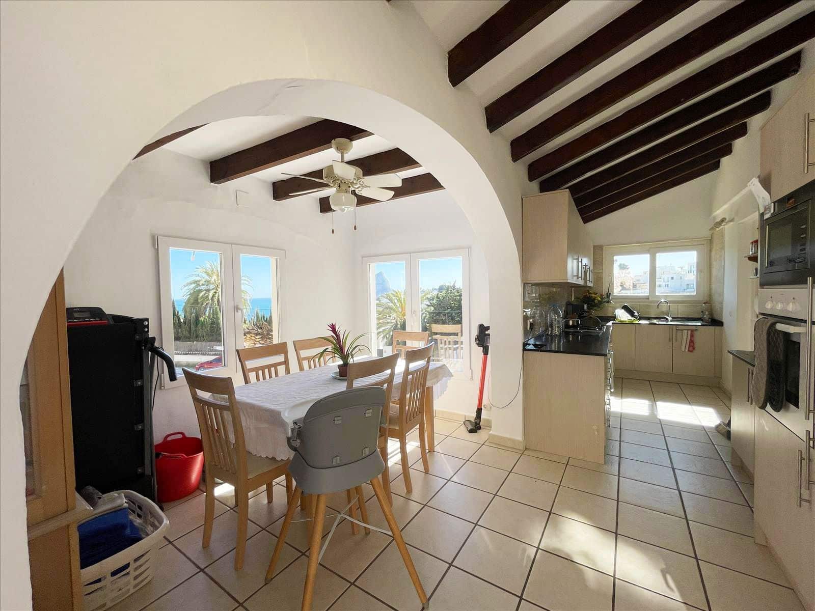 6 Zimmer Villa zu verkaufen in Benissa mit Garage - 595.000 € (Ref: 8914796)