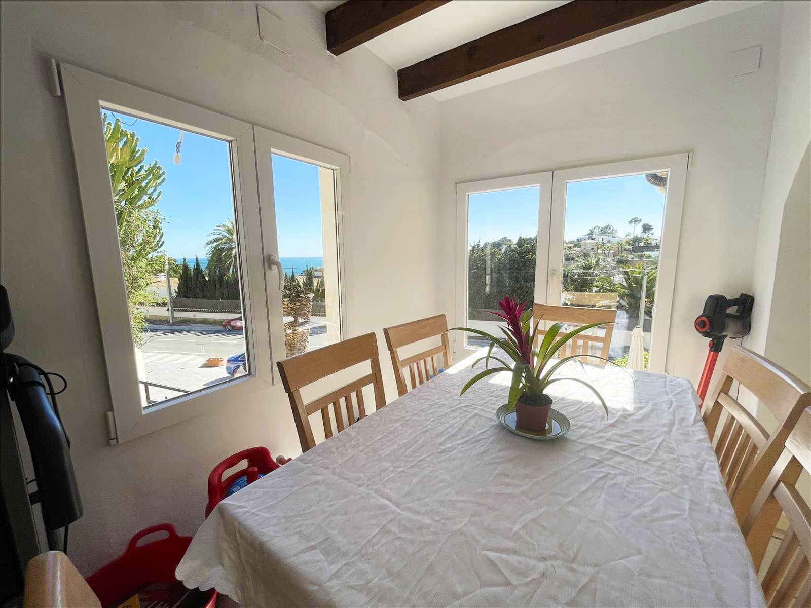 6 Zimmer Villa zu verkaufen in Benissa mit Garage - 595.000 € (Ref: 8914796)