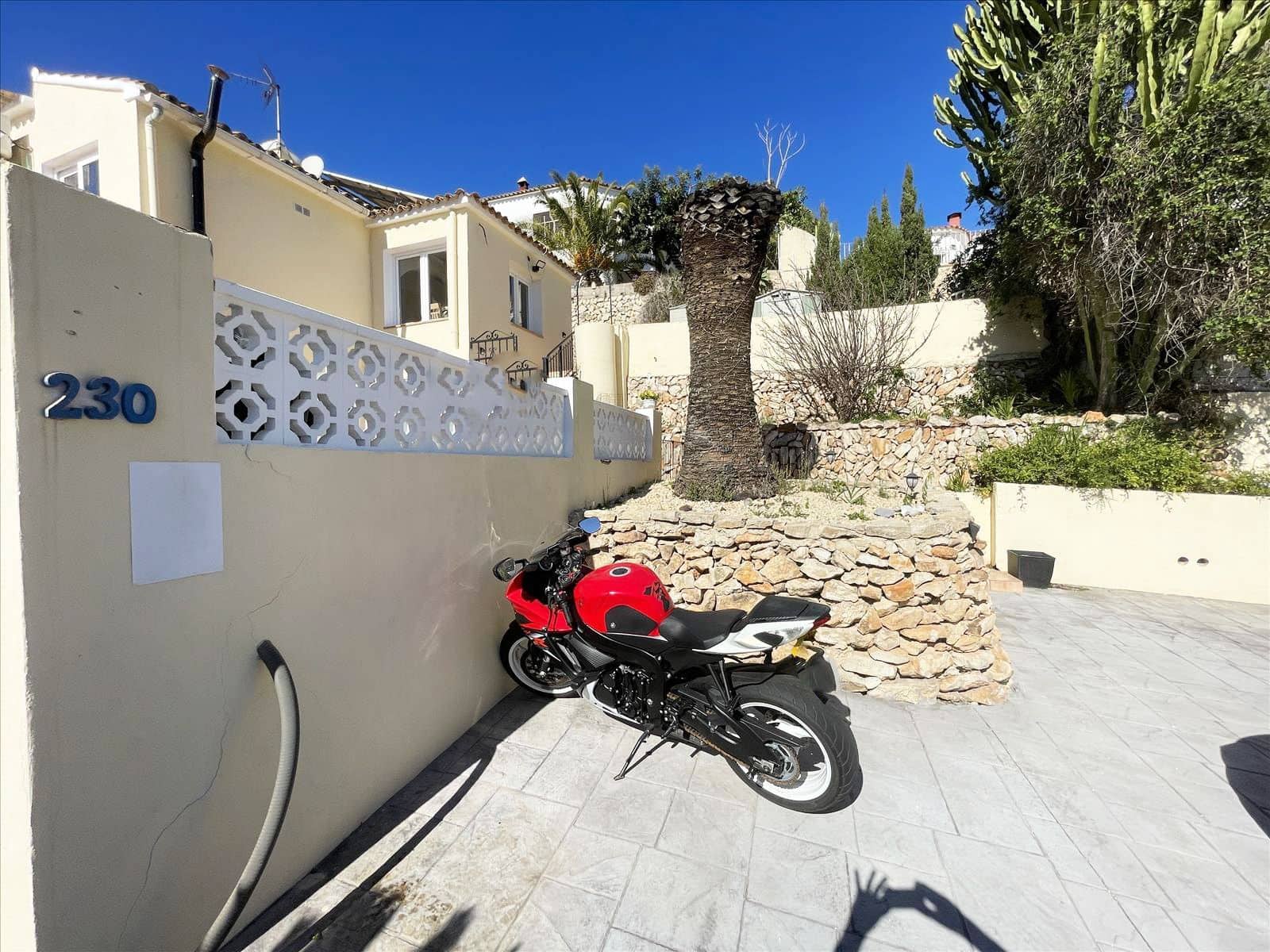6 Zimmer Villa zu verkaufen in Benissa mit Garage - 595.000 € (Ref: 8914796)