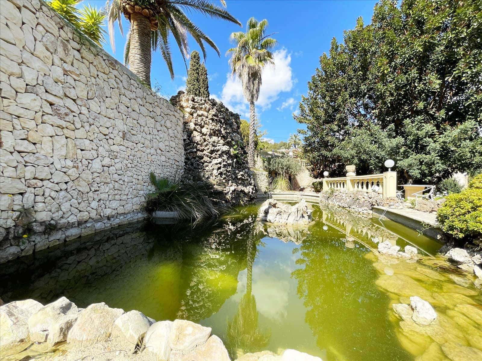 8 bedroom Villa for sale in Benissa with pool garage - € 995,000 (Ref: 8914797)