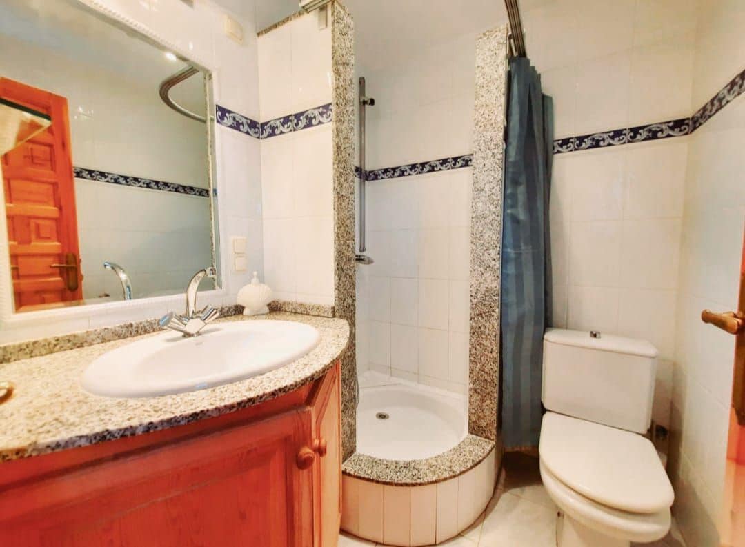 8 bedroom Villa for sale in Benissa with pool garage - € 995,000 (Ref: 8914797)