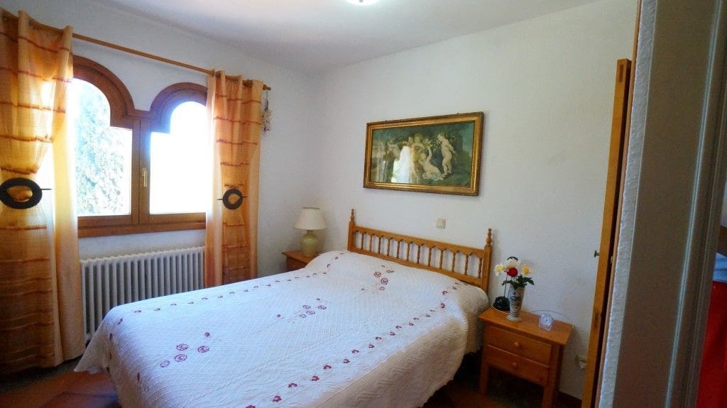 8 bedroom Villa for sale in Benissa with pool garage - € 995,000 (Ref: 8914797)