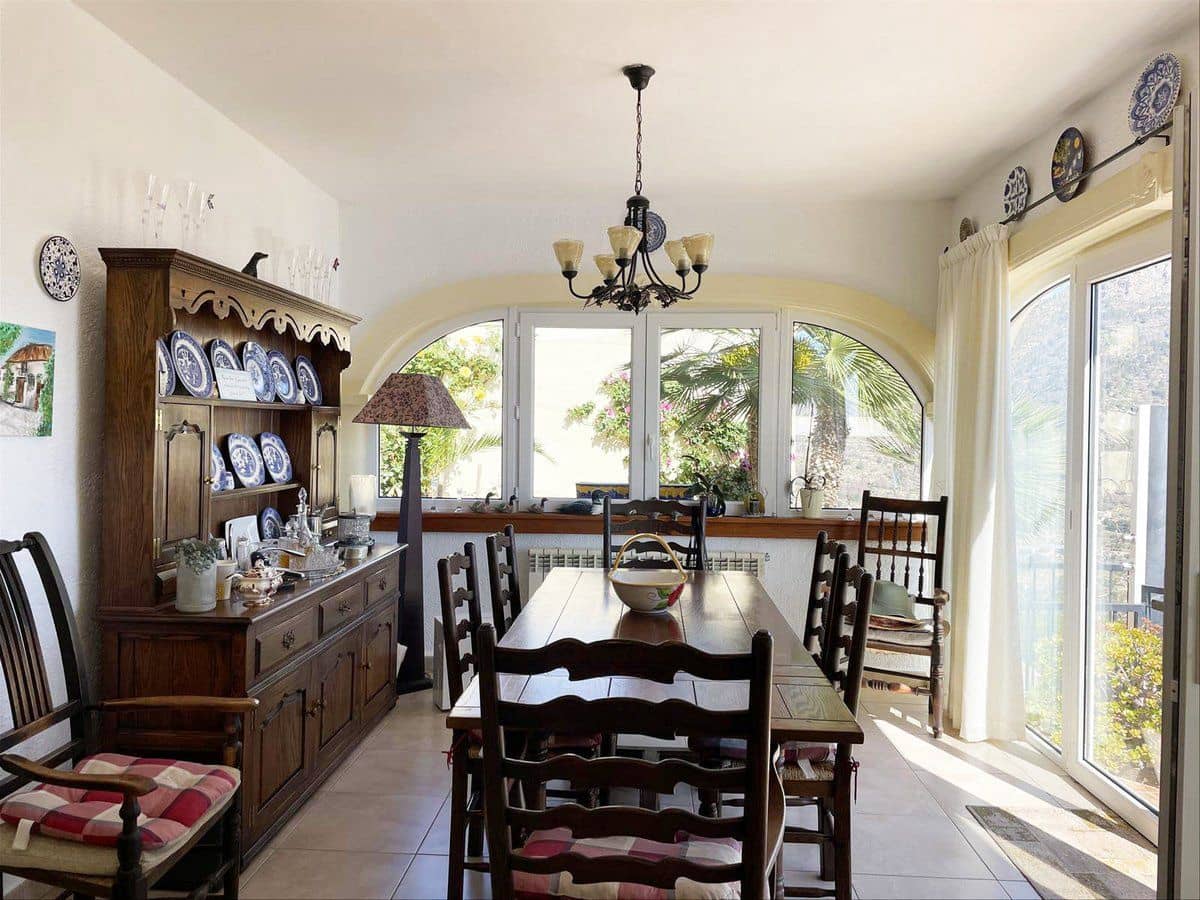 3 bedroom Villa for sale in Calpe / Calp with pool garage - € 699,500 (Ref: 8942660)