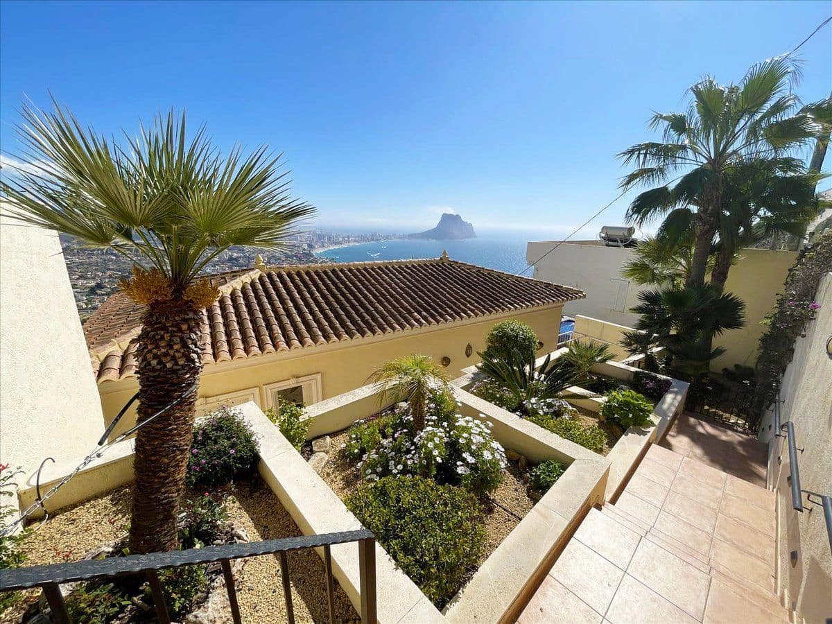 3 bedroom Villa for sale in Calpe / Calp with pool garage - € 699,500 (Ref: 8942660)