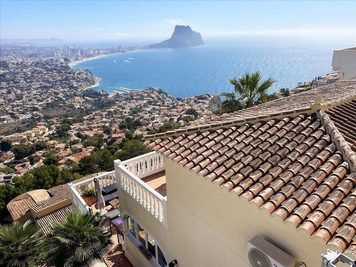 3 bedroom Villa for sale in Calpe / Calp with pool garage - € 699,500 (Ref: 8942660)