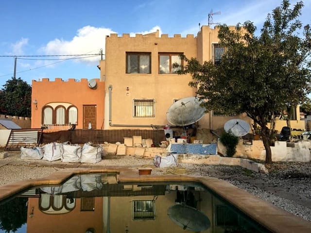 6 makuuhuone Huvila myytävänä paikassa Calpe / Calp mukana uima-altaan 
autotalli - 450 000 € (Ref: 8942664)