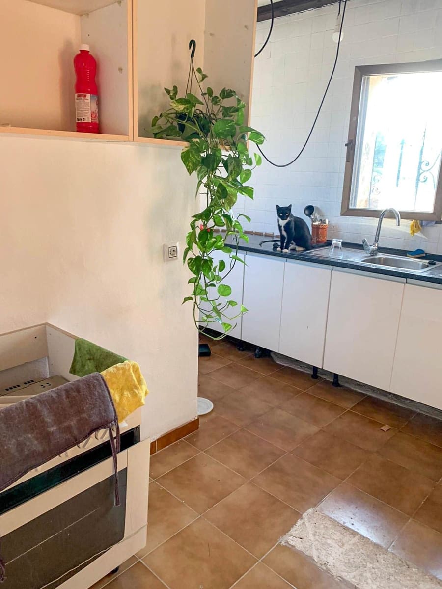 6 makuuhuone Huvila myytävänä paikassa Calpe / Calp mukana uima-altaan 
autotalli - 450 000 € (Ref: 8942664)