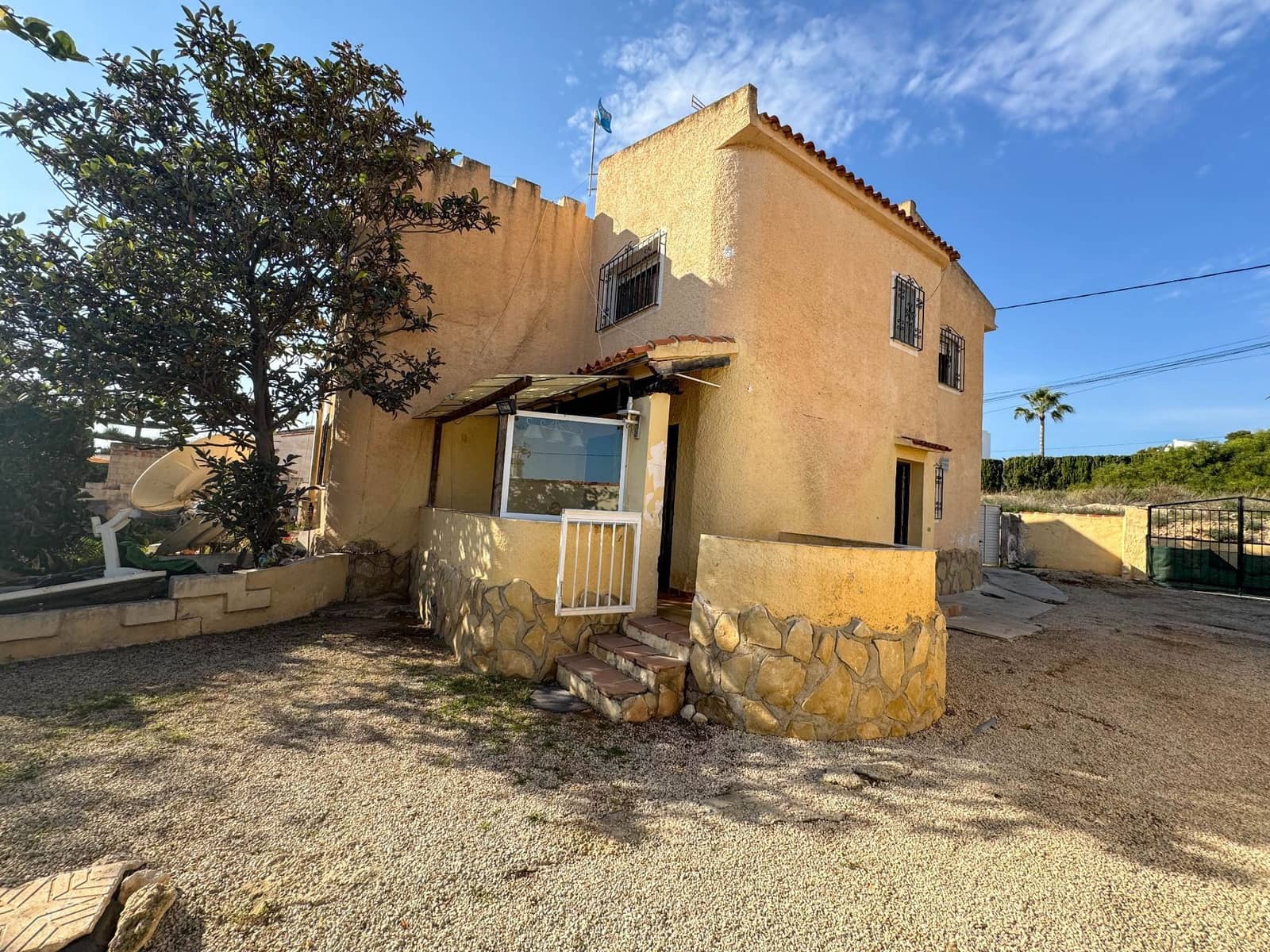 6 makuuhuone Huvila myytävänä paikassa Calpe / Calp mukana uima-altaan 
autotalli - 450 000 € (Ref: 8942664)