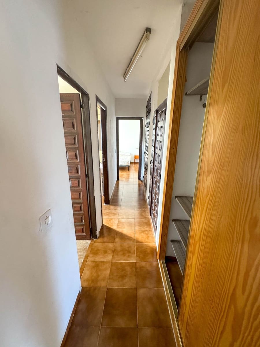 6 makuuhuone Huvila myytävänä paikassa Calpe / Calp mukana uima-altaan 
autotalli - 450 000 € (Ref: 8942664)