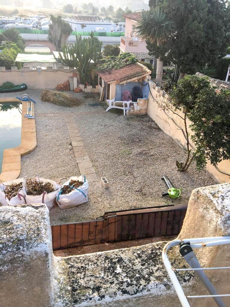 6 makuuhuone Huvila myytävänä paikassa Calpe / Calp mukana uima-altaan 
autotalli - 450 000 € (Ref: 8942664)