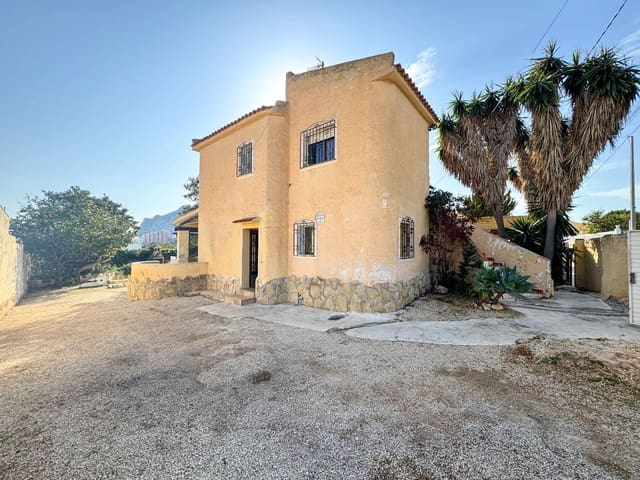 6 makuuhuone Huvila myytävänä paikassa Calpe / Calp mukana uima-altaan 
autotalli - 450 000 € (Ref: 8942664)