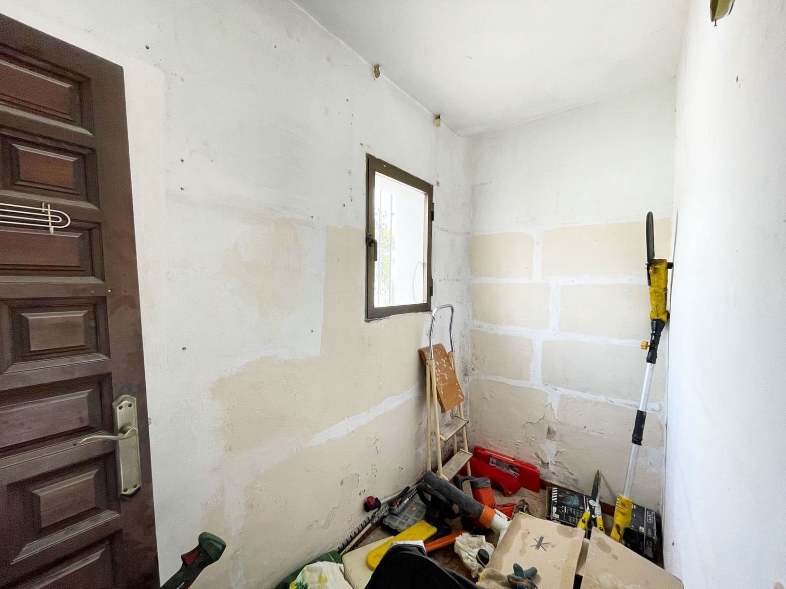 6 bedroom Villa for sale in Calpe / Calp with pool garage - € 449,000 (Ref: 8942664)