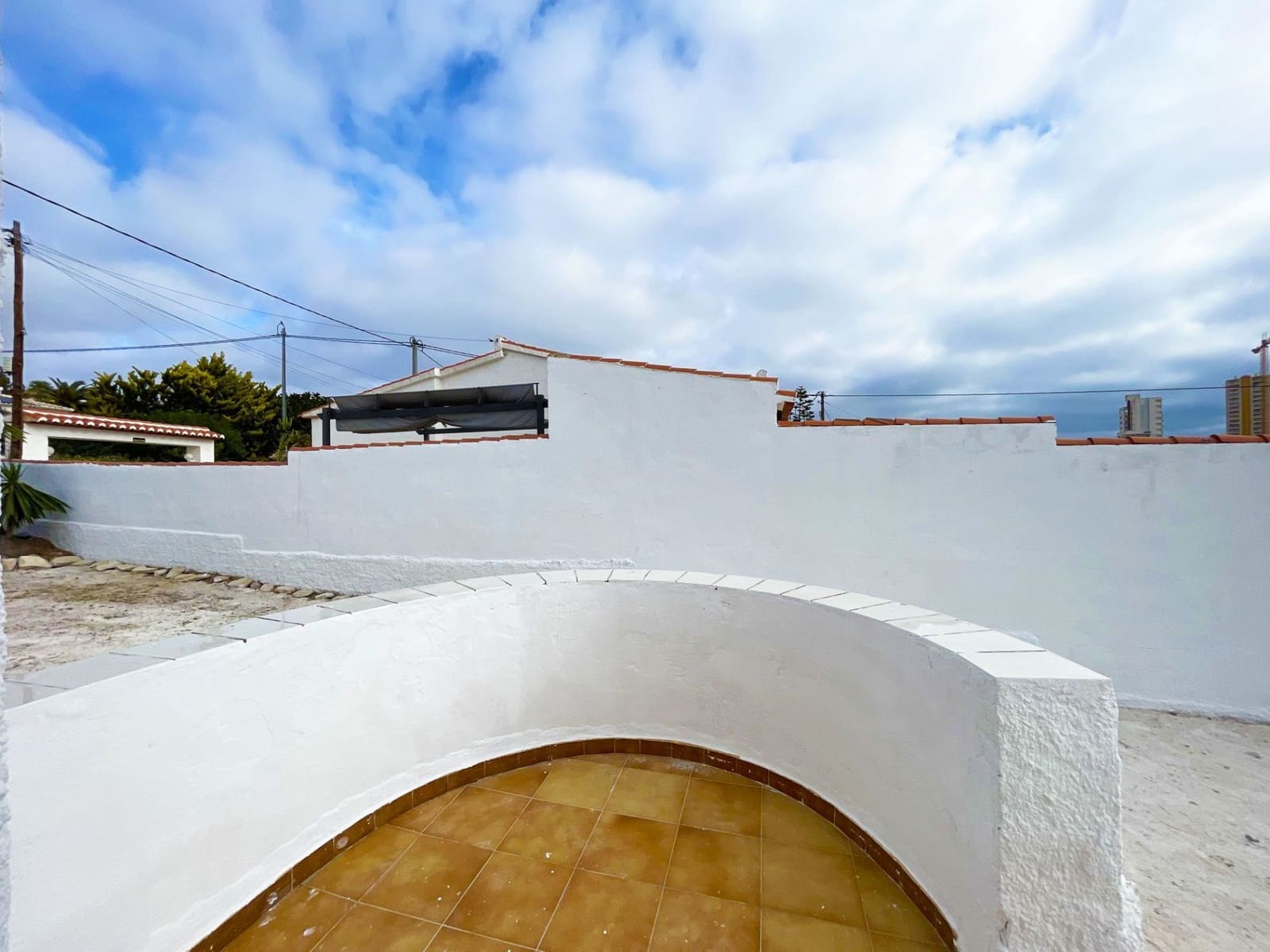 6 bedroom Villa for sale in Calpe / Calp with pool garage - € 449,000 (Ref: 8942664)