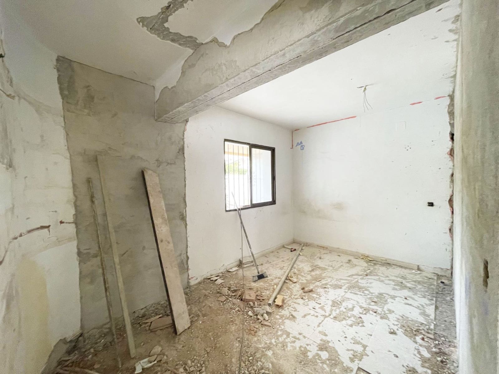 6 bedroom Villa for sale in Calpe / Calp with pool garage - € 449,000 (Ref: 8942664)