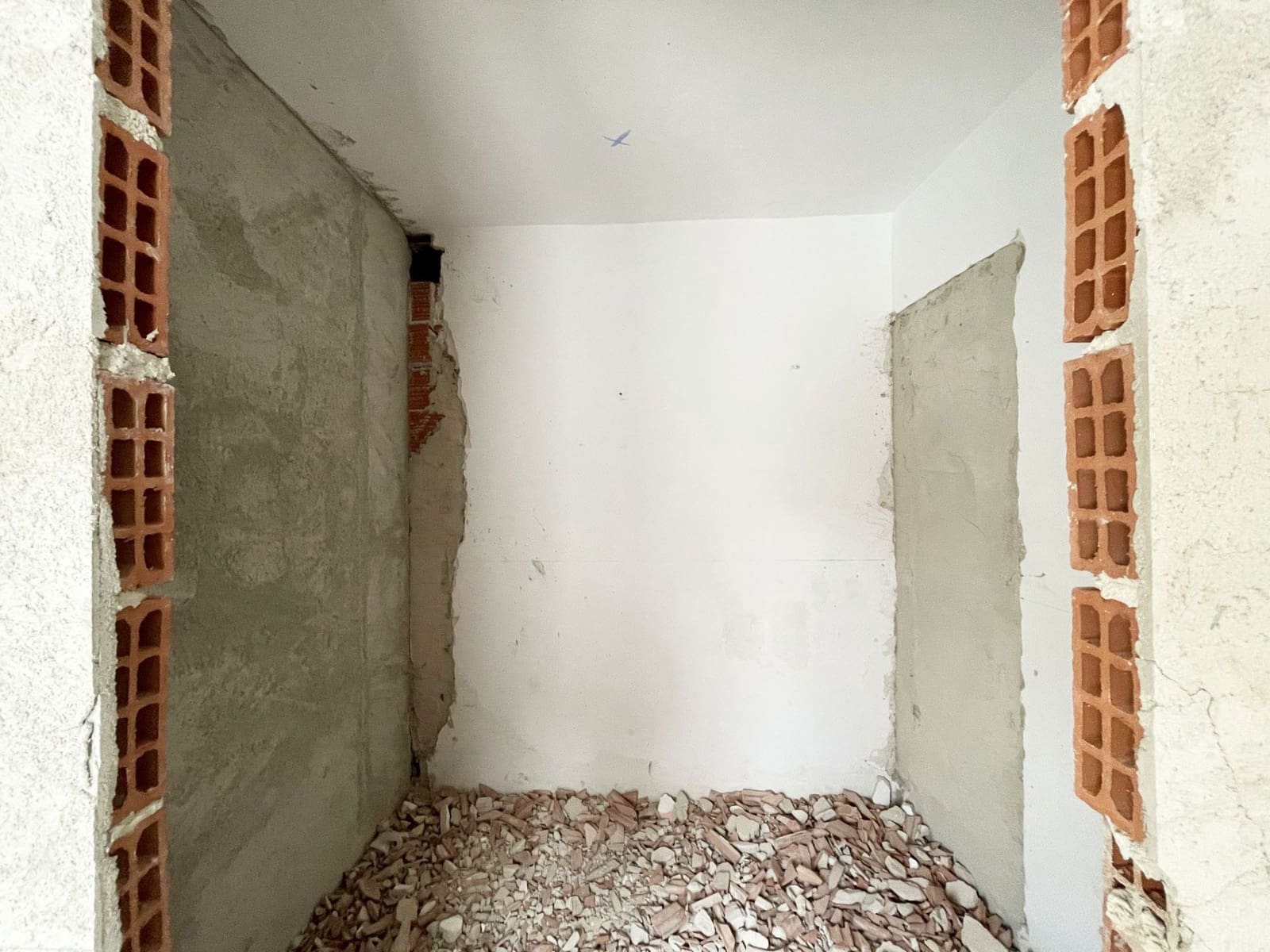 6 bedroom Villa for sale in Calpe / Calp with pool garage - € 449,000 (Ref: 8942664)