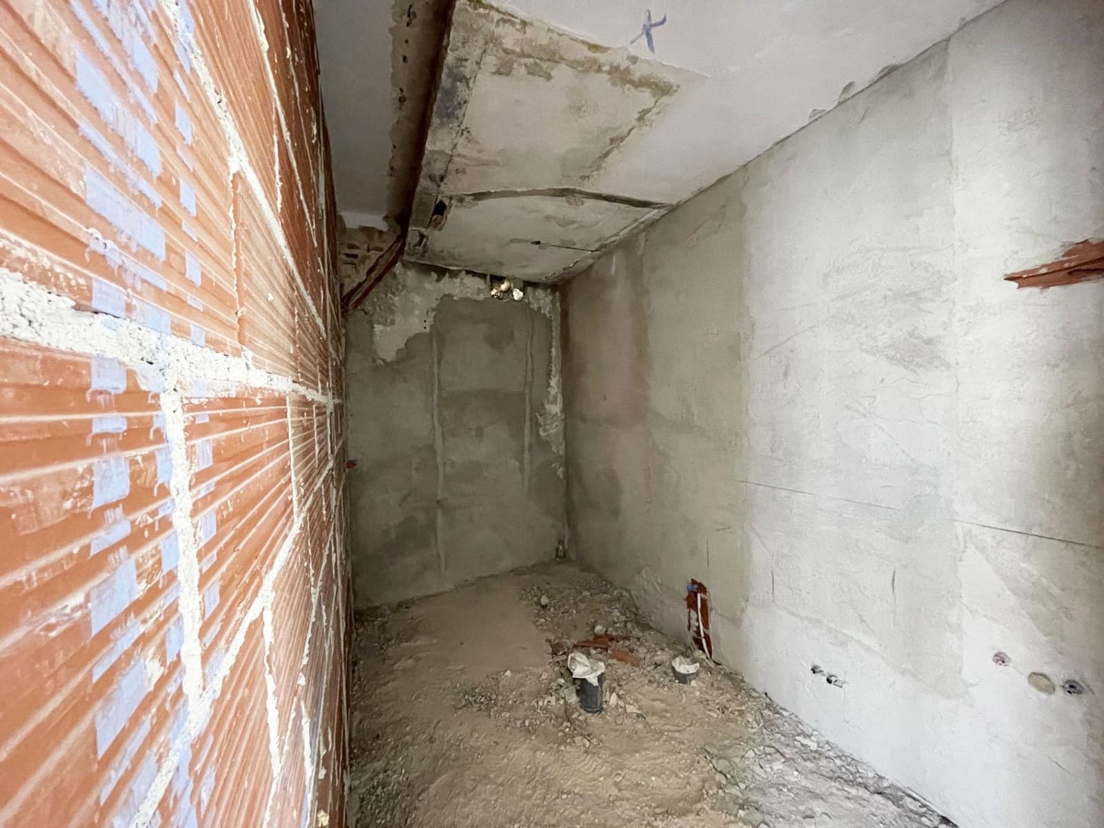 6 bedroom Villa for sale in Calpe / Calp with pool garage - € 449,000 (Ref: 8942664)