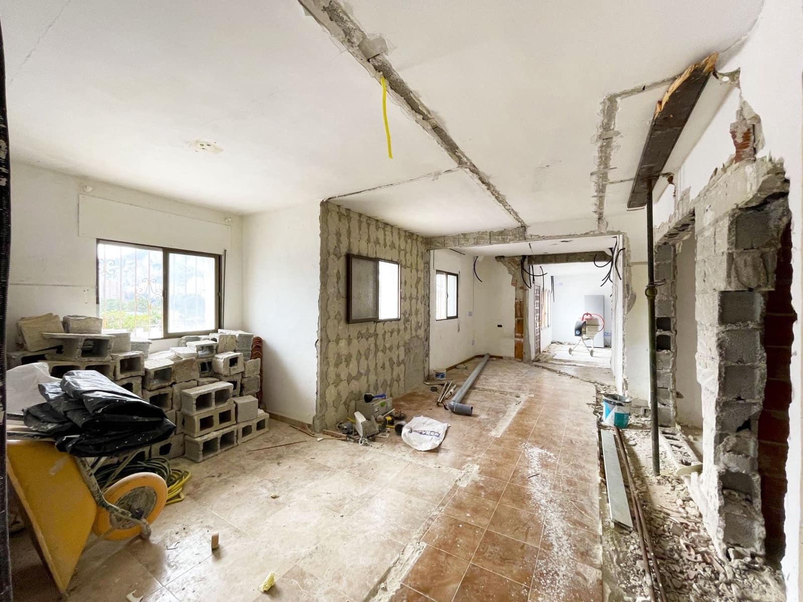 6 bedroom Villa for sale in Calpe / Calp with pool garage - € 449,000 (Ref: 8942664)