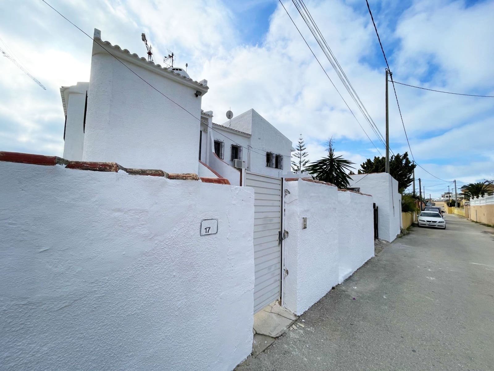 6 bedroom Villa for sale in Calpe / Calp with pool garage - € 449,000 (Ref: 8942664)