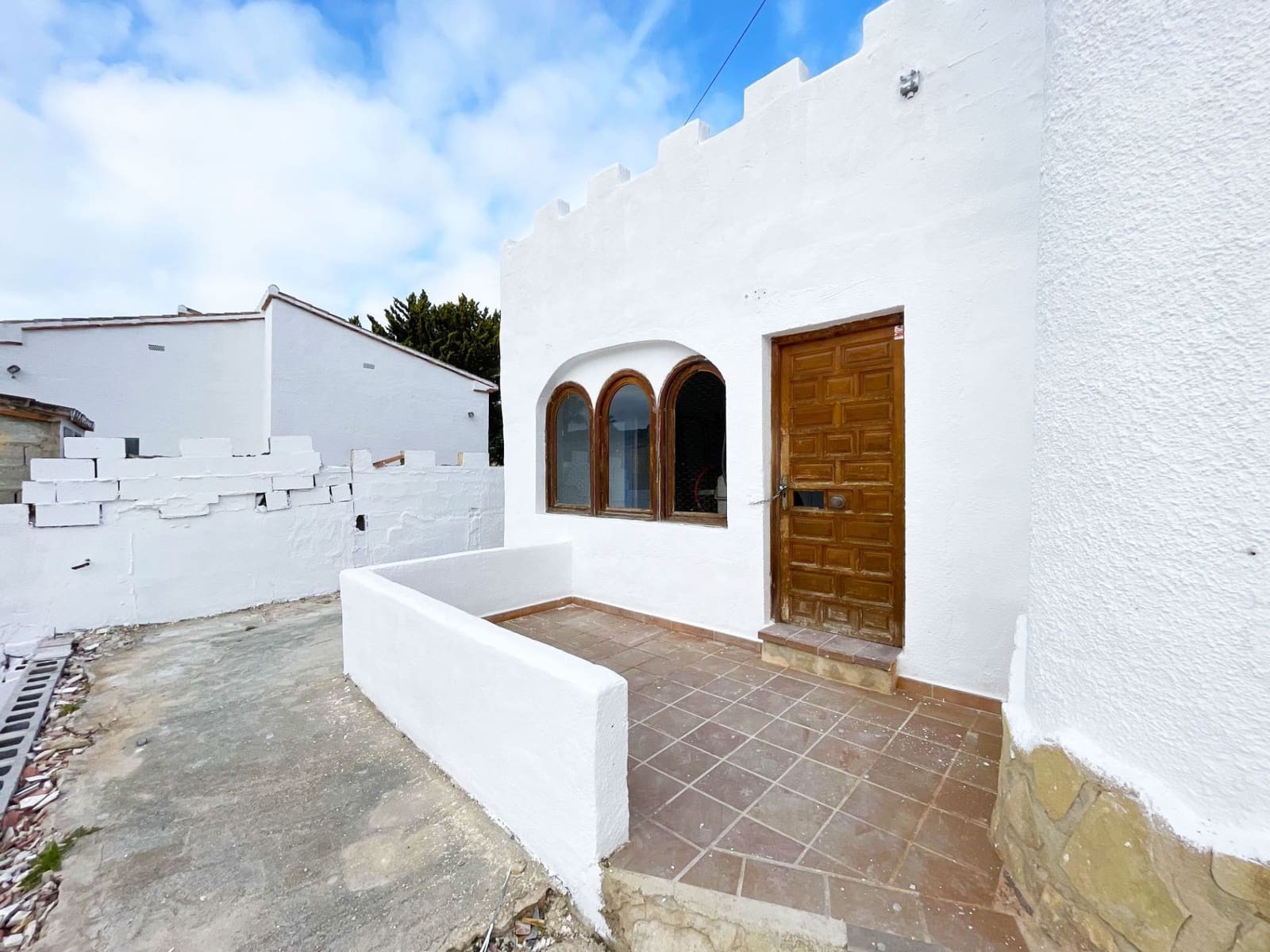 6 bedroom Villa for sale in Calpe / Calp with pool garage - € 449,000 (Ref: 8942664)