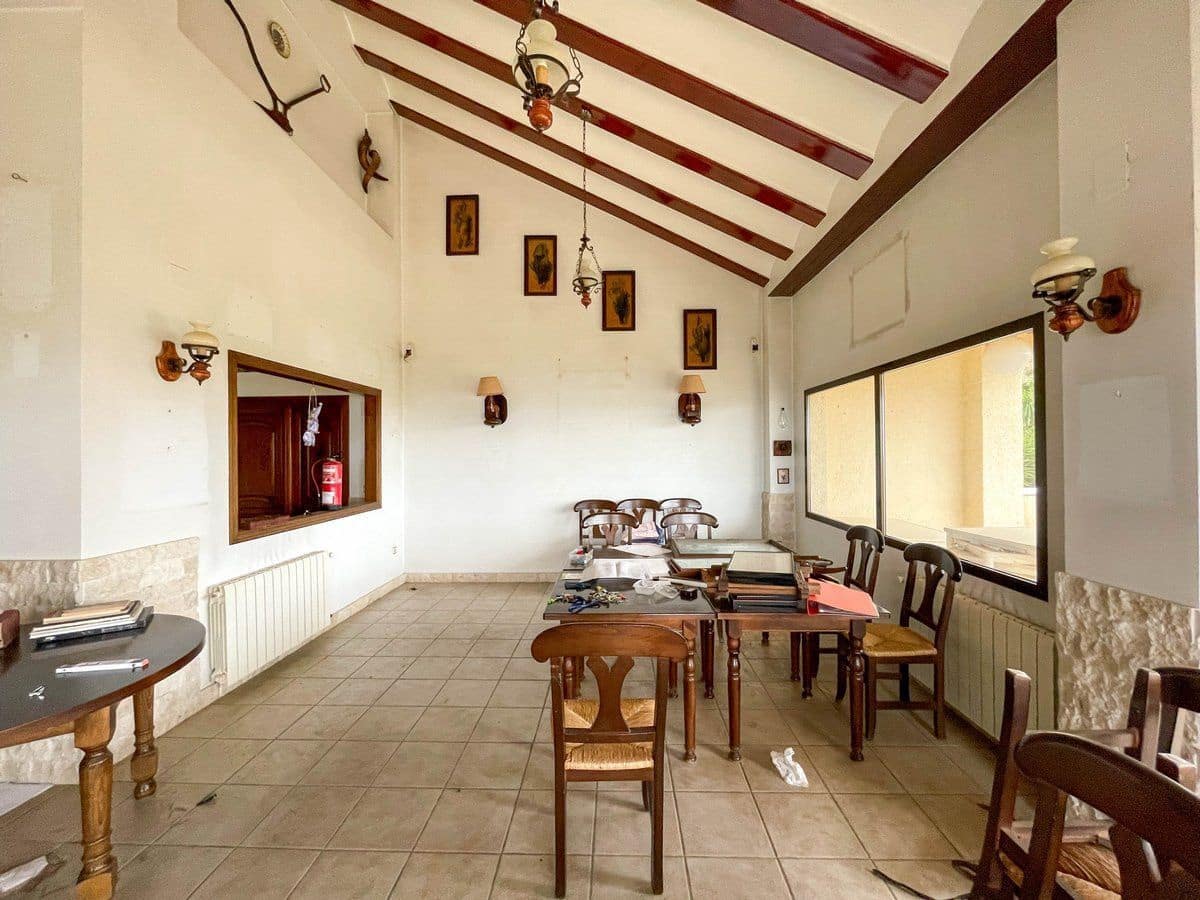 5 bedroom Villa for sale in Calpe / Calp with garage - € 1,290,000 (Ref: 8942666)