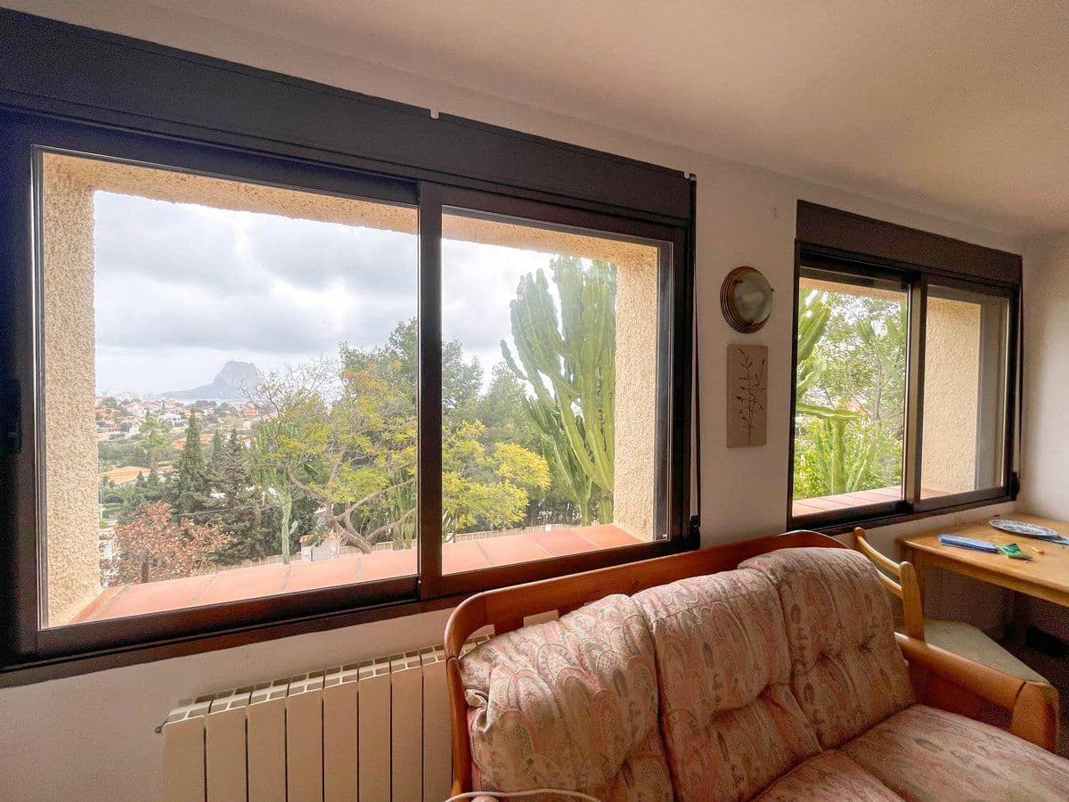 5 bedroom Villa for sale in Calpe / Calp with garage - € 1,290,000 (Ref: 8942666)