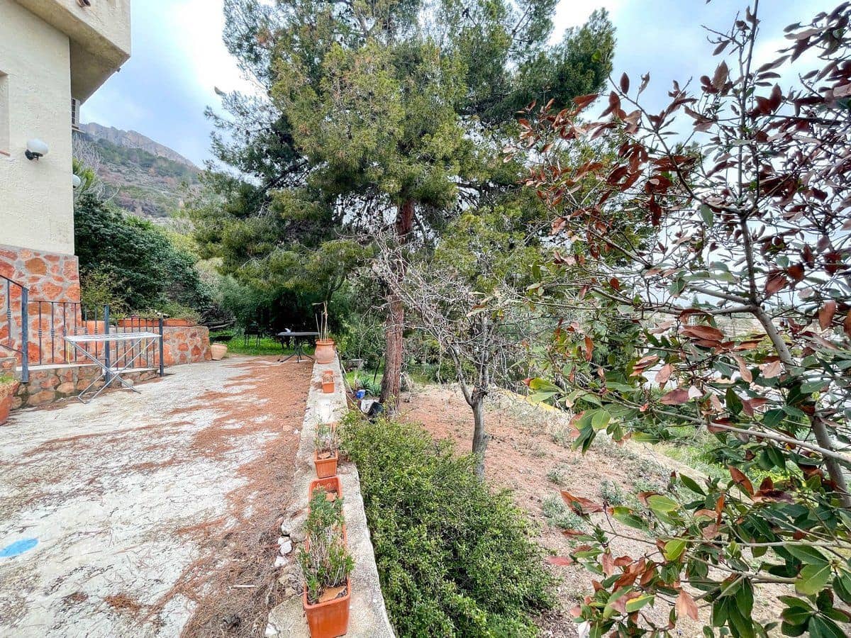 5 bedroom Villa for sale in Calpe / Calp with garage - € 1,290,000 (Ref: 8942666)