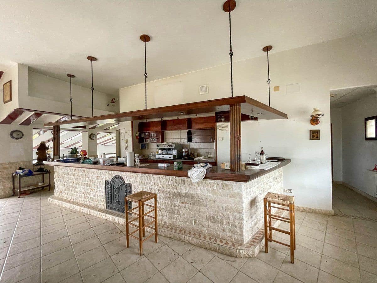 5 soveværelse Erhverv til salg i Calpe / Calp med garage - € 1.290.000 (Ref: 8942667)