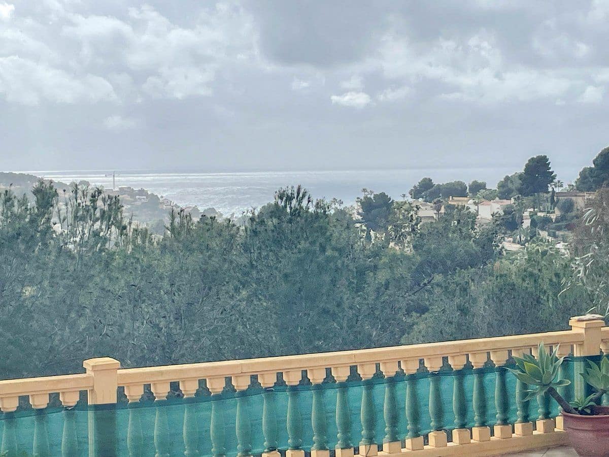 4 soveværelse Villa til salg i Montemar med swimmingpool garage - € 700.000 (Ref: 8942668)