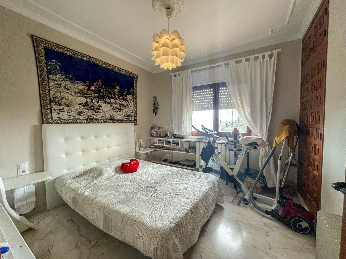 4 soveværelse Villa til salg i Montemar med swimmingpool garage - € 700.000 (Ref: 8942668)