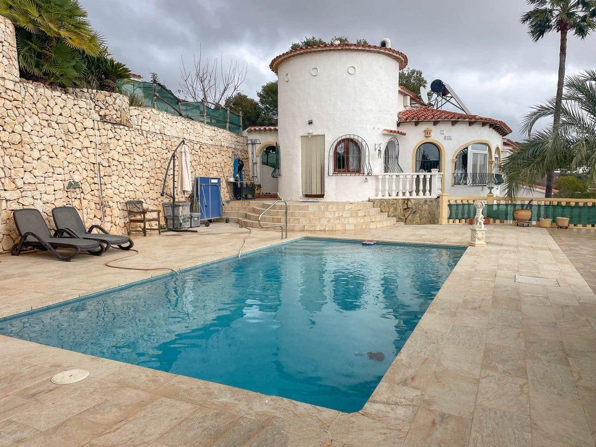 4 soveværelse Villa til salg i Montemar med swimmingpool garage - € 700.000 (Ref: 8942668)