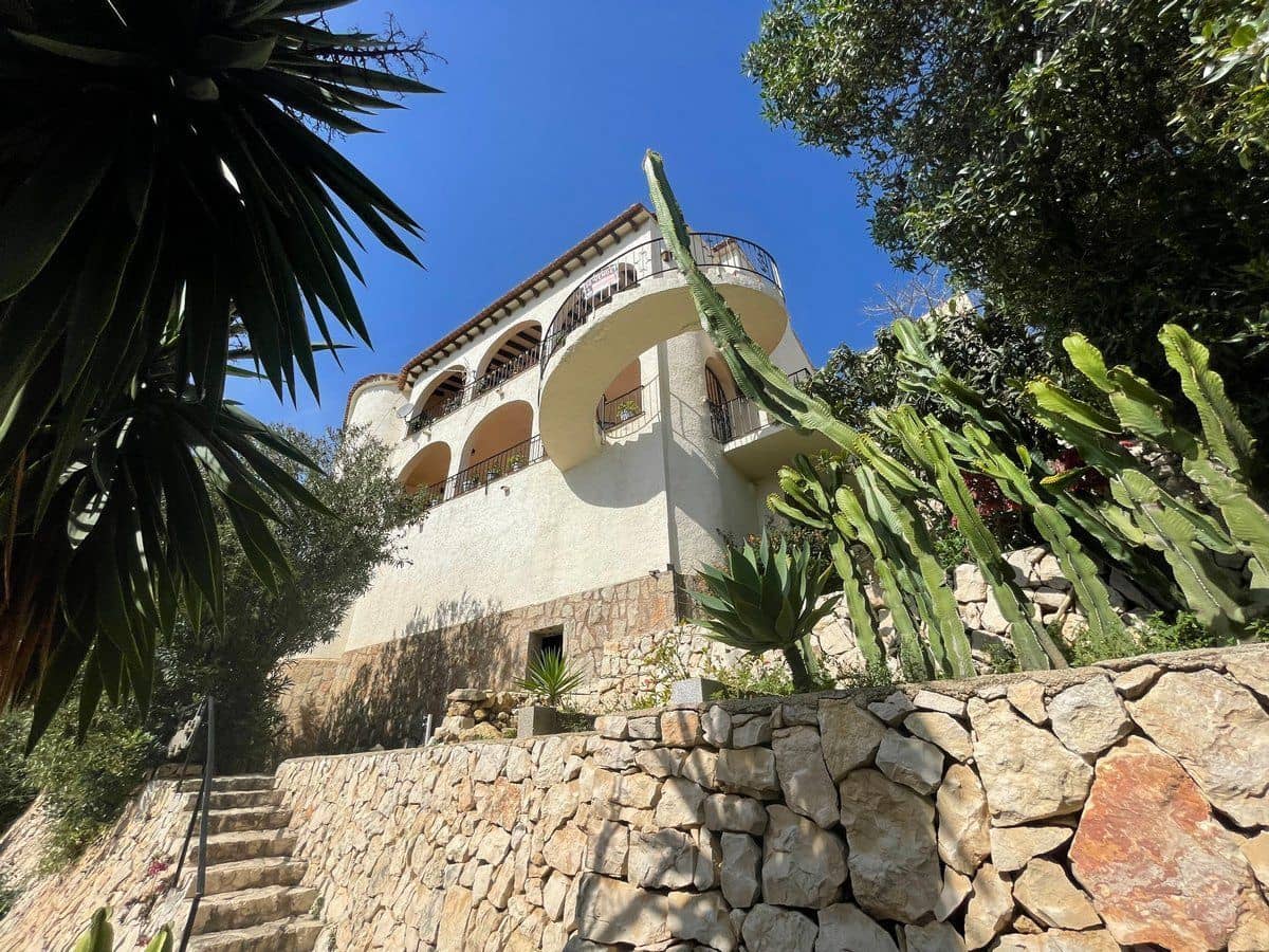 4 Zimmer Villa zu verkaufen in Montemar mit Pool Garage - 695.000 € (Ref: 8942669)