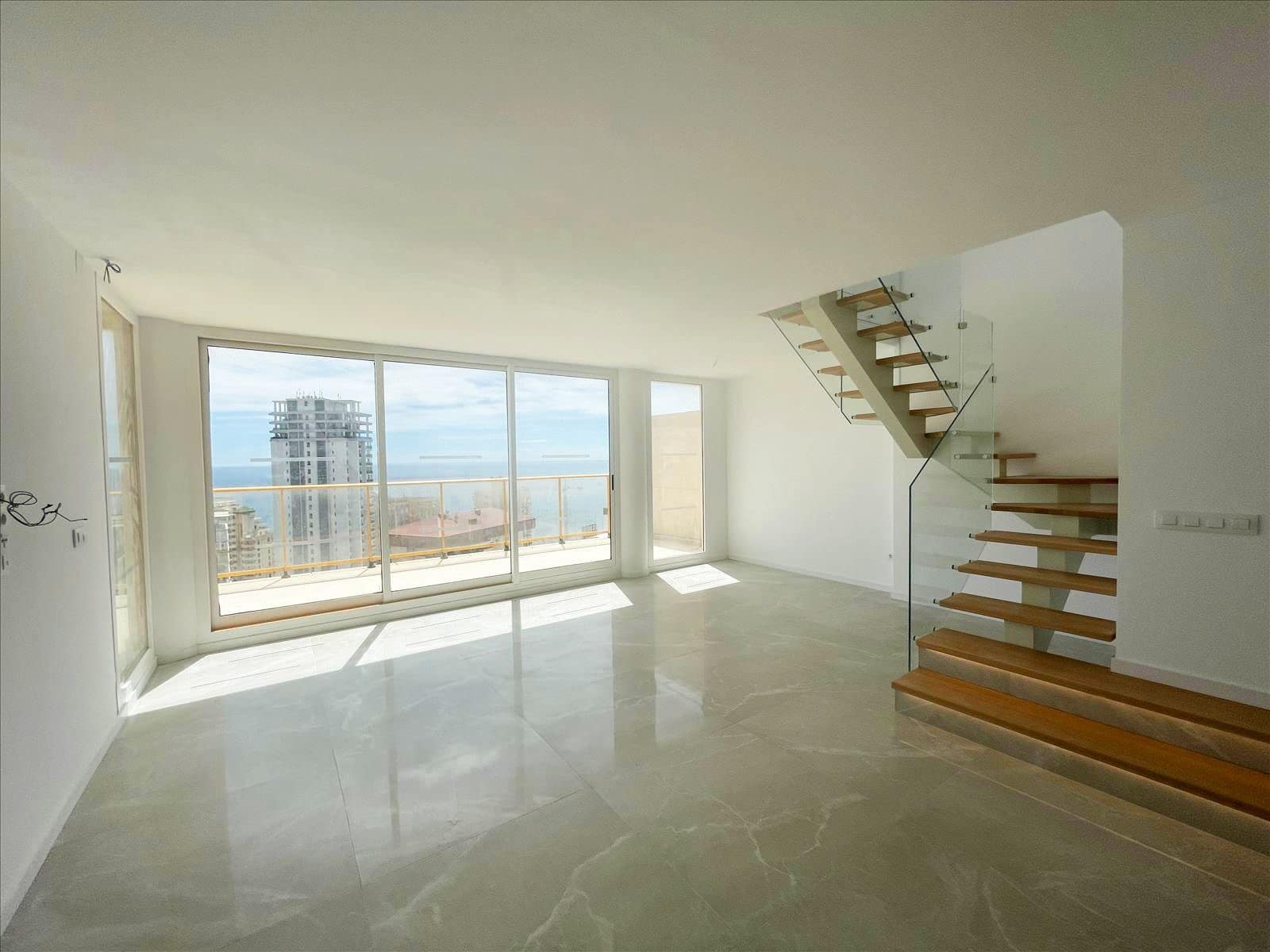 3 quarto Penthouse para venda em Calpe / Calp com piscina garagem - 849 000 € (Ref: 8969972)