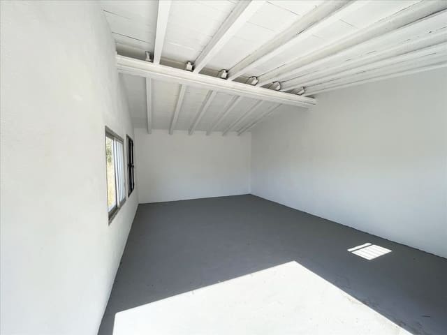 Finca/Landehus til salg i Callosa d'En Sarrià - € 157.000 (Ref: 9016806)