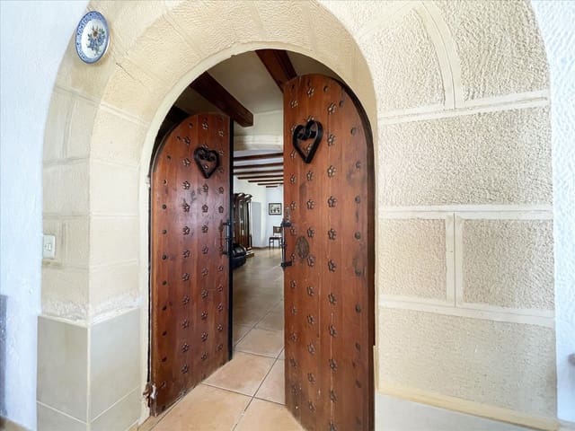 4 Zimmer Villa zu verkaufen in Benissa mit Pool Garage - 539.000 € (Ref: 9034232)