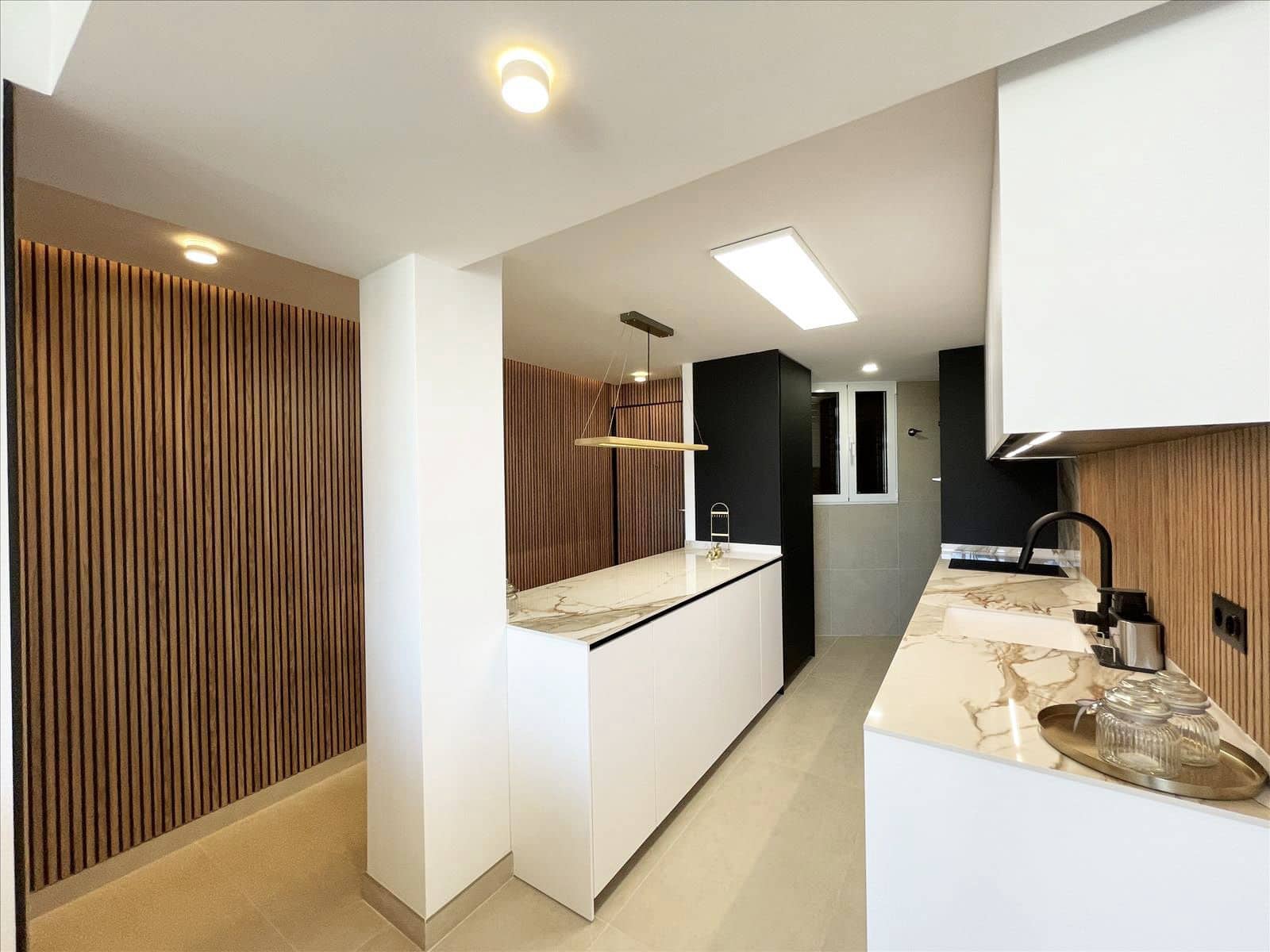 2 soveværelse Lejlighed til salg i Calpe / Calp med garage - € 360.000 (Ref: 9058996)